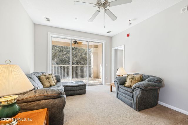 8601 BEACH Boulevard 811, Jacksonville, FL 32216