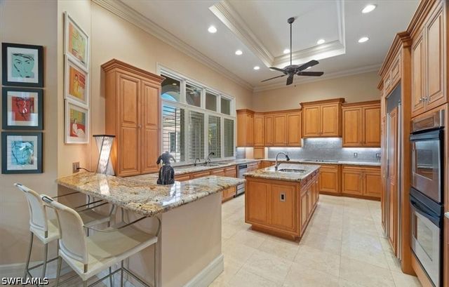 550 21st AVE S, Naples, FL 34102