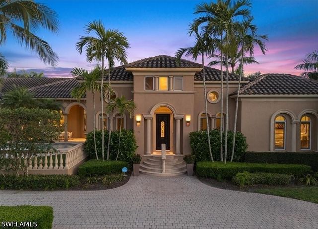 550 21st AVE S, Naples, FL 34102