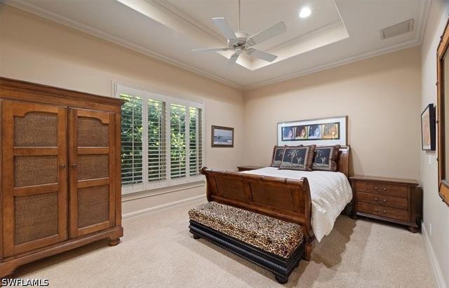 550 21st AVE S, Naples, FL 34102