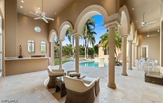 550 21st AVE S, Naples, FL 34102