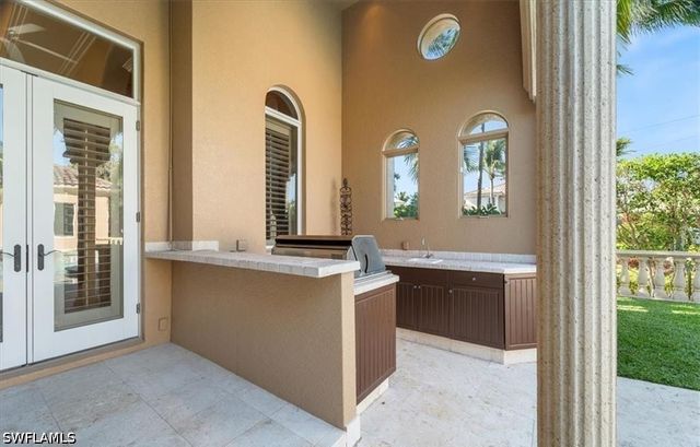 550 21st AVE S, Naples, FL 34102