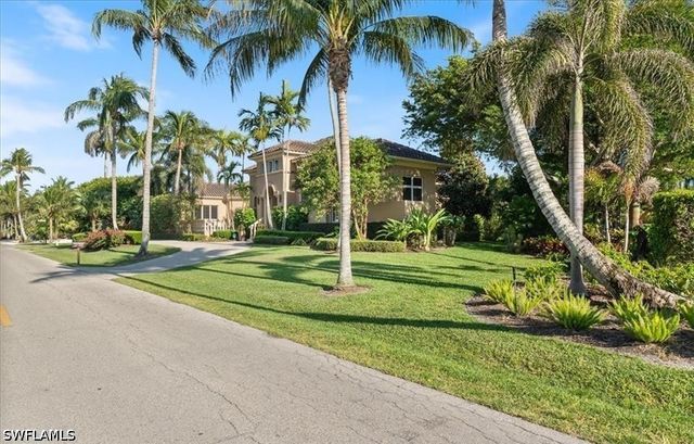 550 21st AVE S, Naples, FL 34102
