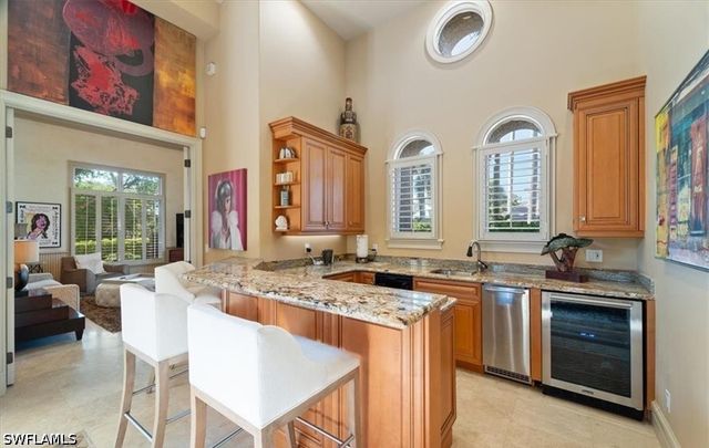550 21st AVE S, Naples, FL 34102