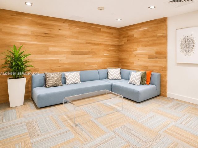 951 Brickell Ave 609, Miami, FL 33131