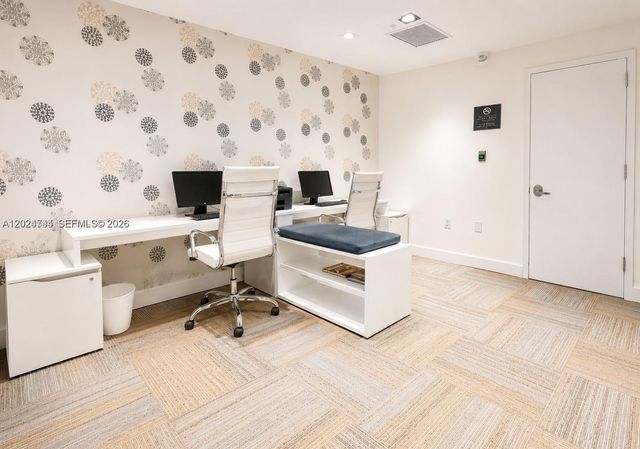 951 Brickell Ave 609, Miami, FL 33131