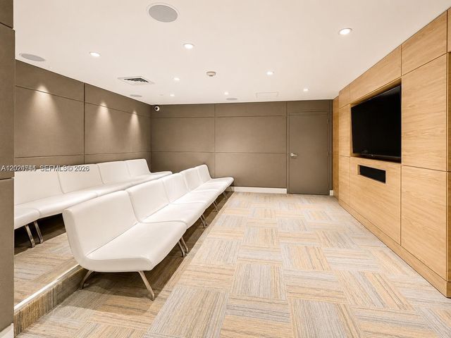 951 Brickell Ave 609, Miami, FL 33131