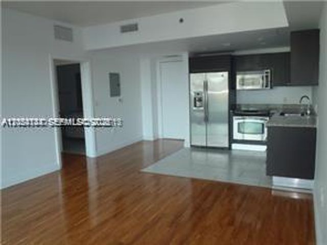 951 Brickell Ave 609, Miami, FL 33131