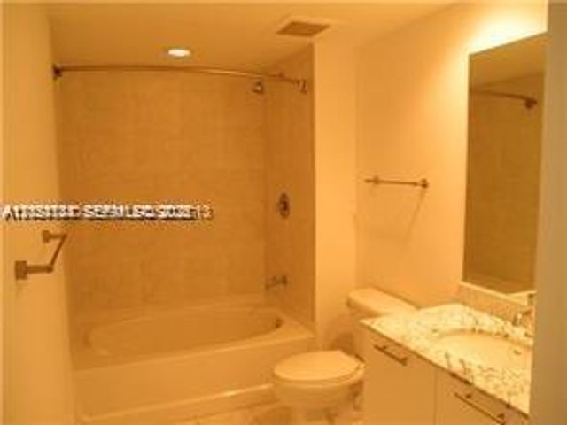 951 Brickell Ave 609, Miami, FL 33131