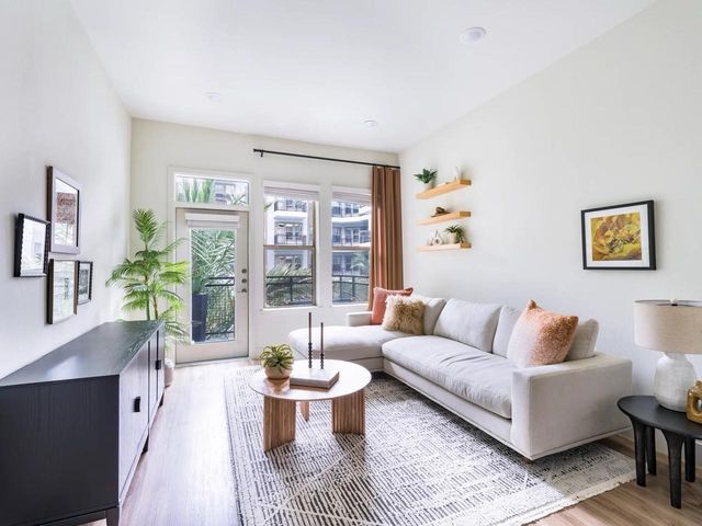 641 W Crosstimbers Street A3.352, Houston, TX 77018