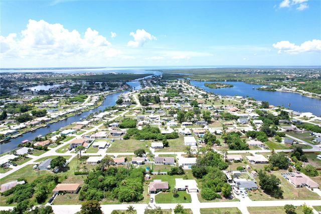 515 MERIDAN AVENUE NW, Port Charlotte, FL 33952