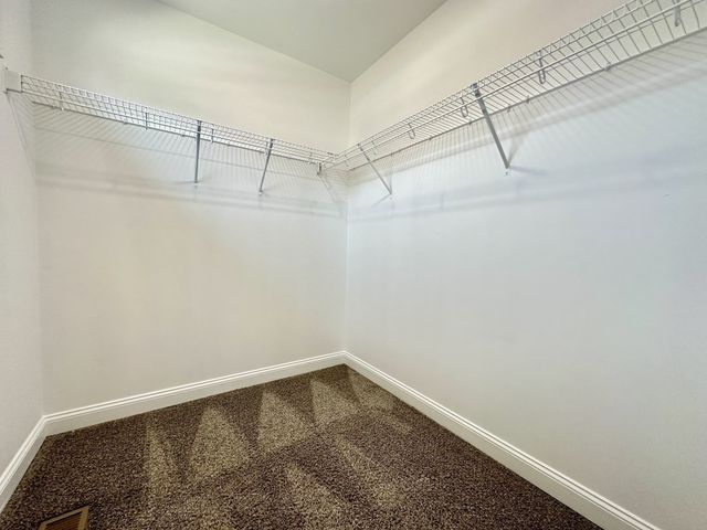 1170 Meadowhill Ln, Clarksville, TN 37043