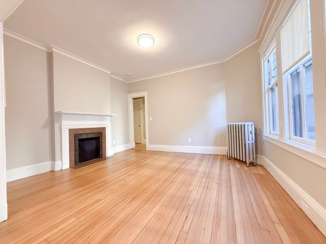 19 Agassiz 3B, Cambridge, MA 02140