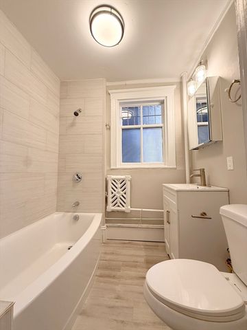 19 Agassiz 3B, Cambridge, MA 02140