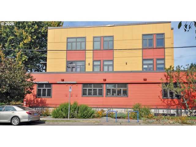 2525 N KILLINGSWORTH St 314, Portland, OR 97217