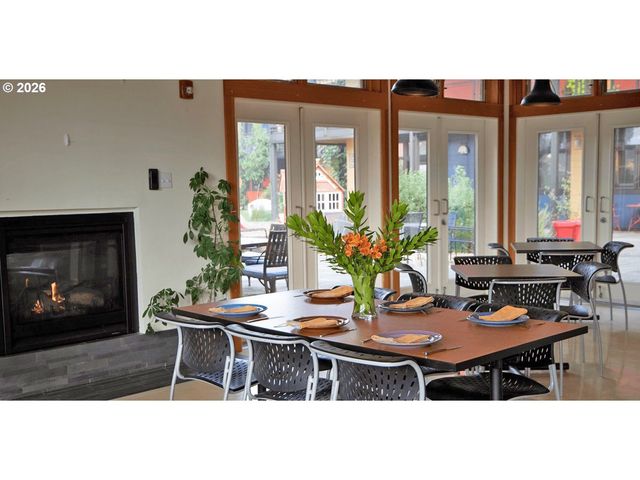 2525 N KILLINGSWORTH St 314, Portland, OR 97217
