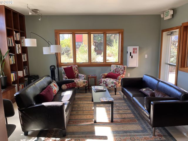 2525 N KILLINGSWORTH St 314, Portland, OR 97217
