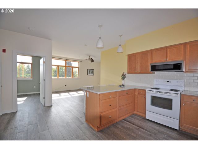 2525 N KILLINGSWORTH St 314, Portland, OR 97217