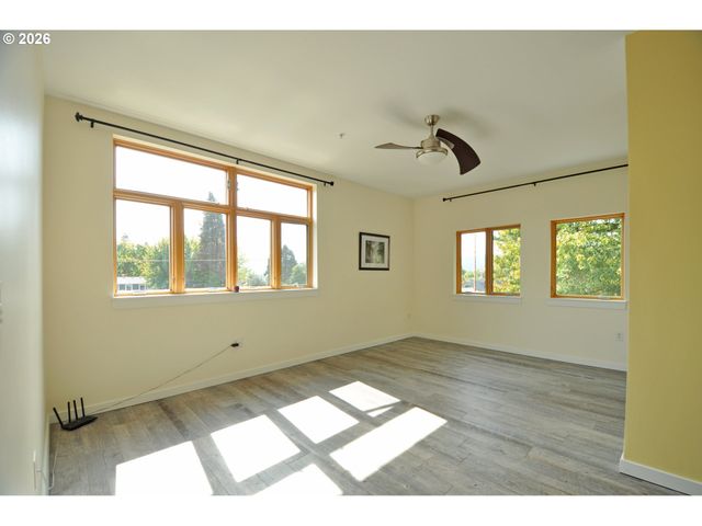 2525 N KILLINGSWORTH St 314, Portland, OR 97217
