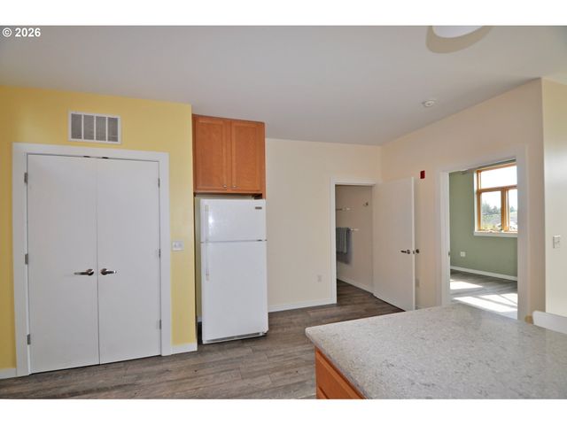 2525 N KILLINGSWORTH St 314, Portland, OR 97217