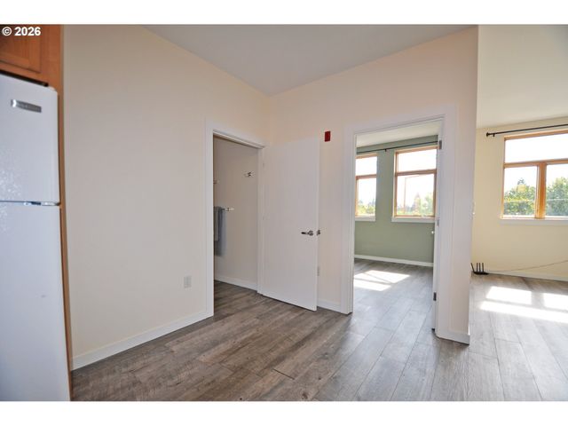 2525 N KILLINGSWORTH St 314, Portland, OR 97217