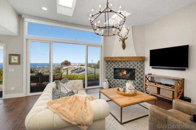 6502 Manana Place, La Jolla, CA 92037