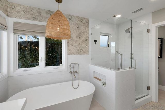 6502 Manana Place, La Jolla, CA 92037