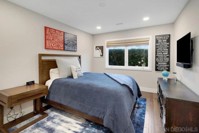 6502 Manana Place, La Jolla, CA 92037