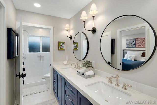 6502 Manana Place, La Jolla, CA 92037