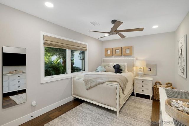 6502 Manana Place, La Jolla, CA 92037