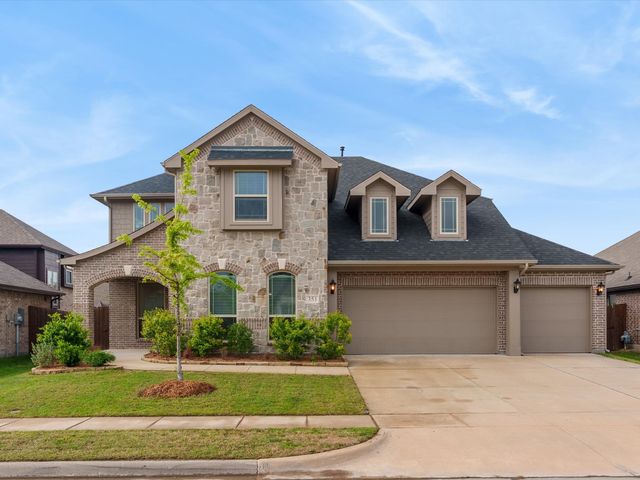 351 Bluewood Drive, Fate, TX 75087