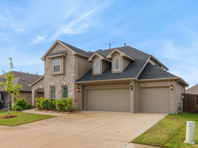 351 Bluewood Drive, Fate, TX 75087