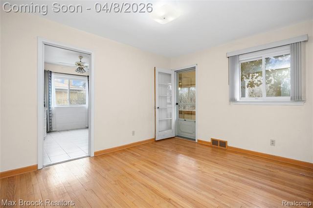17000 W 13 Mile Road, Beverly Hills, MI 48025