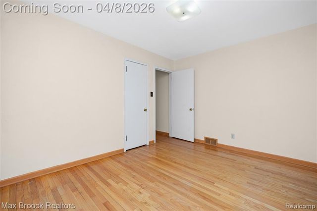 17000 W 13 Mile Road, Beverly Hills, MI 48025