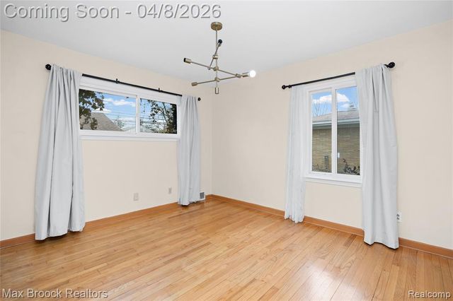 17000 W 13 Mile Road, Beverly Hills, MI 48025