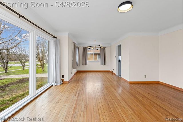 17000 W 13 Mile Road, Beverly Hills, MI 48025