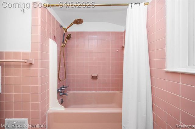 17000 W 13 Mile Road, Beverly Hills, MI 48025