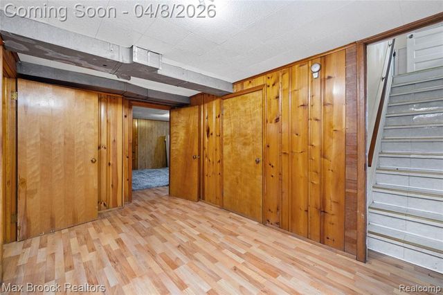 17000 W 13 Mile Road, Beverly Hills, MI 48025