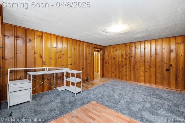 17000 W 13 Mile Road, Beverly Hills, MI 48025