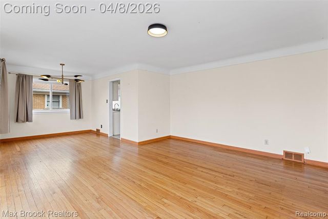 17000 W 13 Mile Road, Beverly Hills, MI 48025
