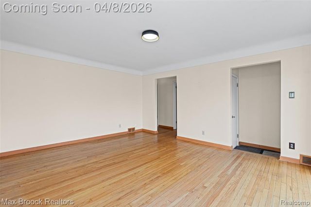 17000 W 13 Mile Road, Beverly Hills, MI 48025