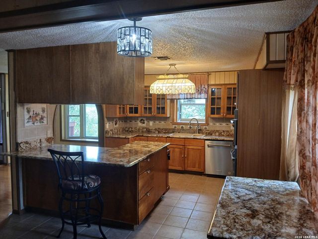 11239 Blue Waters, Helotes, TX 78023