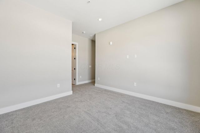 270 Dickenson Street, 202, Columbus, OH 43215