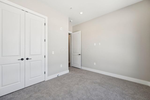 270 Dickenson Street, 202, Columbus, OH 43215