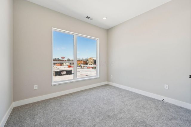 270 Dickenson Street, 202, Columbus, OH 43215