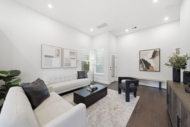 5522 Wheatley Street E, Houston, TX 77091