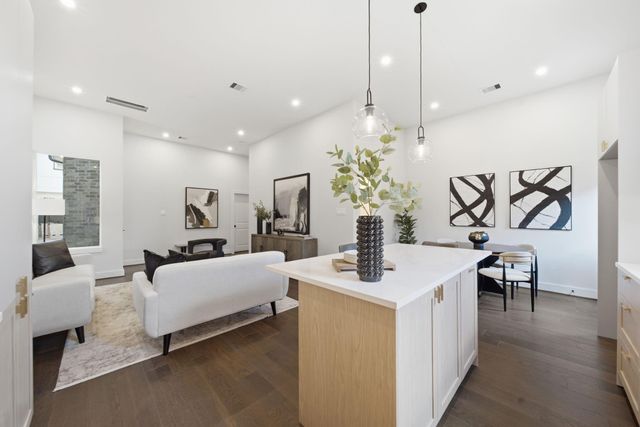 5522 Wheatley Street E, Houston, TX 77091