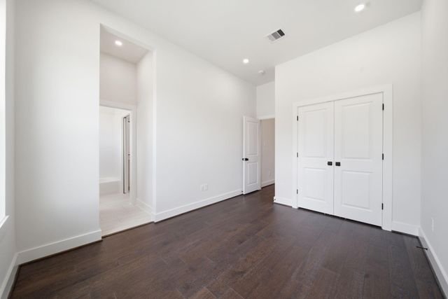 5522 Wheatley Street E, Houston, TX 77091