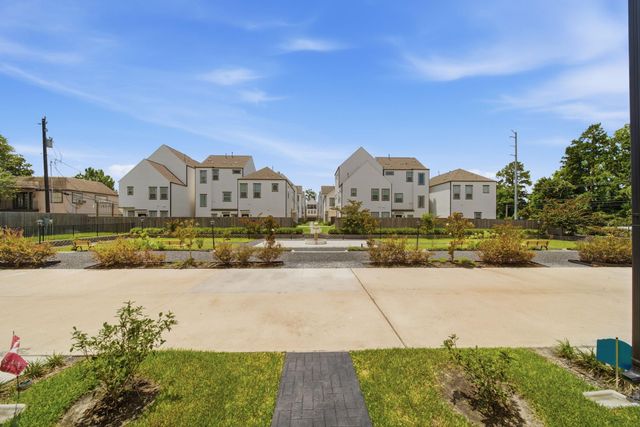 5522 Wheatley Street E, Houston, TX 77091
