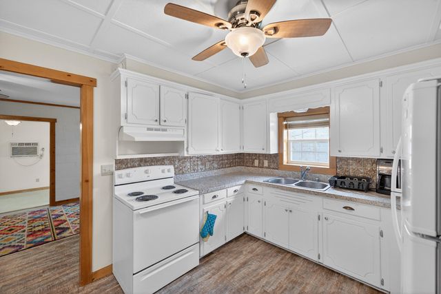 212 E Main Street, Disney, OK 74340